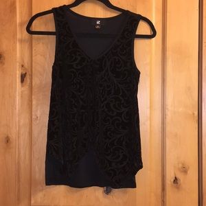 Black tee with velvet